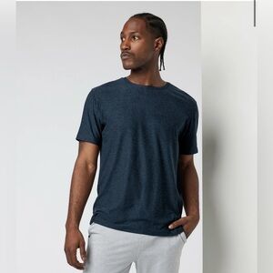 Vuori Strato Tech Tee men’s medium